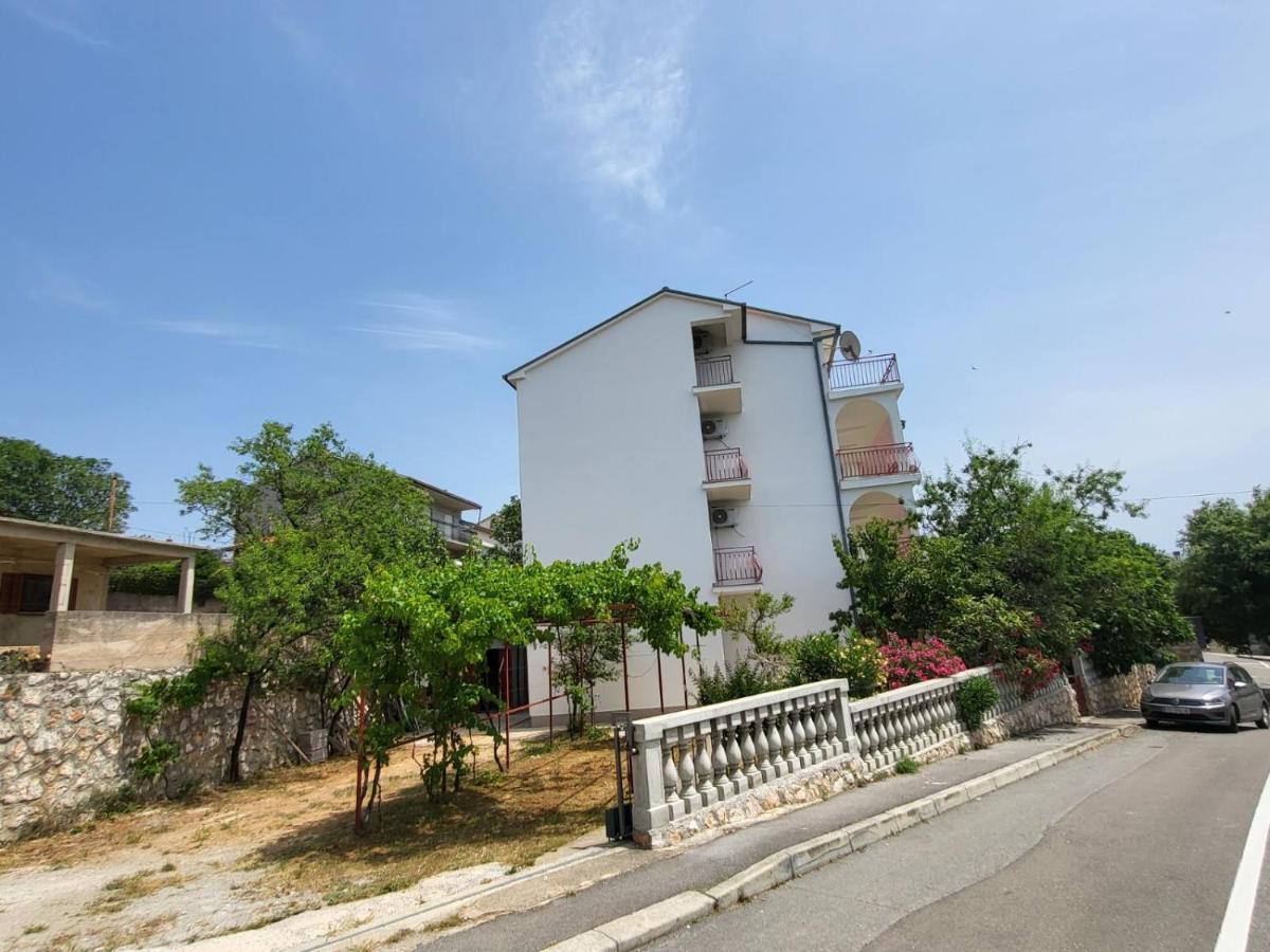 Apartments Manda Novi Vinodolski Exterior photo